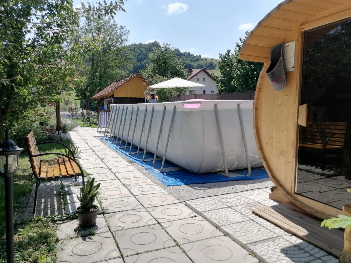 Hotel Pod Orehom Drvena Kuca I Sauna Krapina Exteriér fotografie