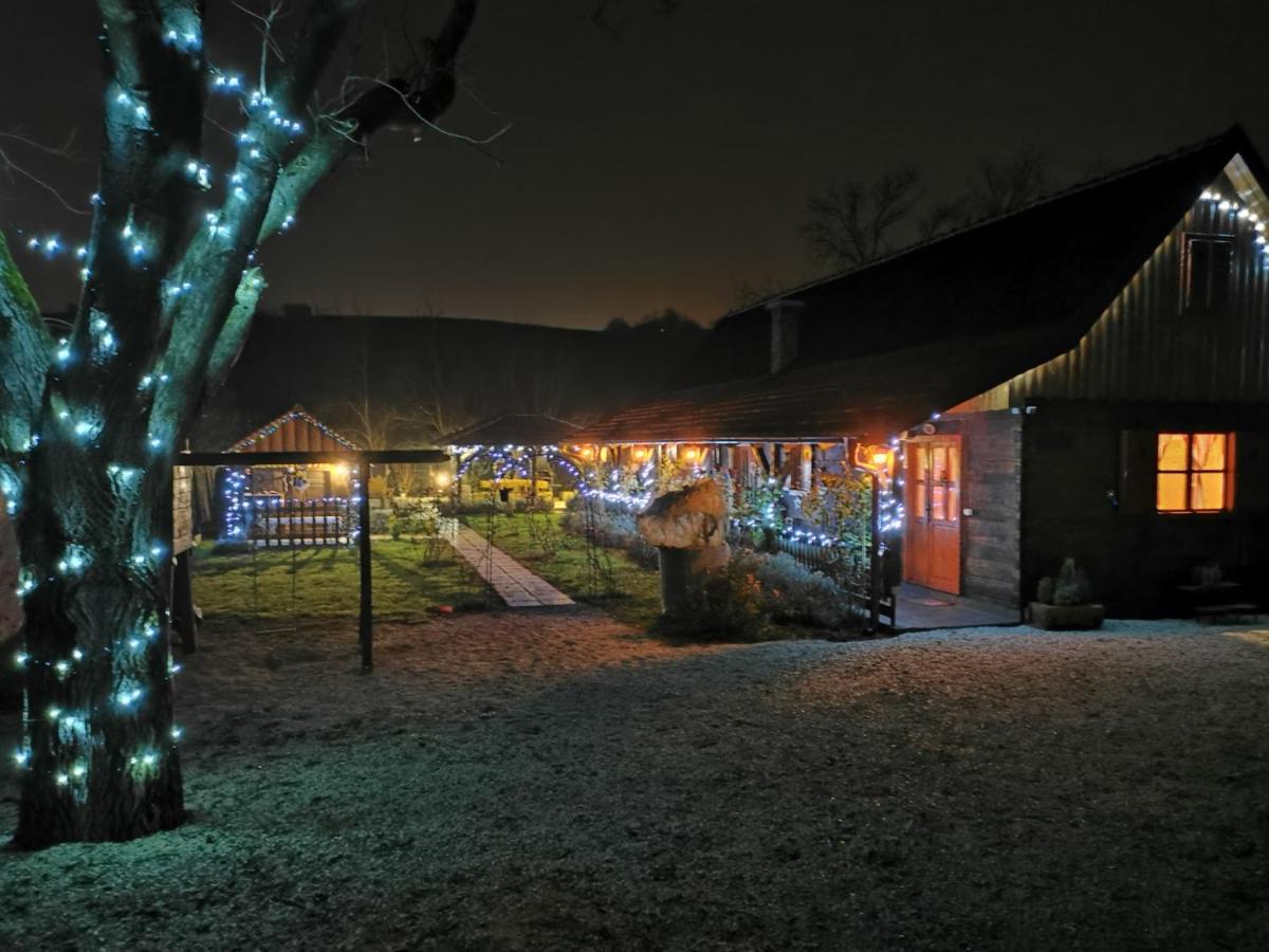 Hotel Pod Orehom Drvena Kuca I Sauna Krapina Exteriér fotografie