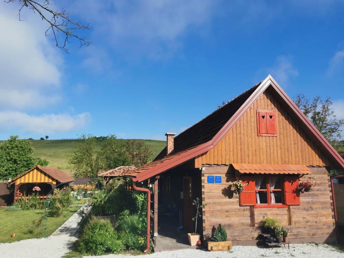 Hotel Pod Orehom Drvena Kuca I Sauna Krapina Exteriér fotografie