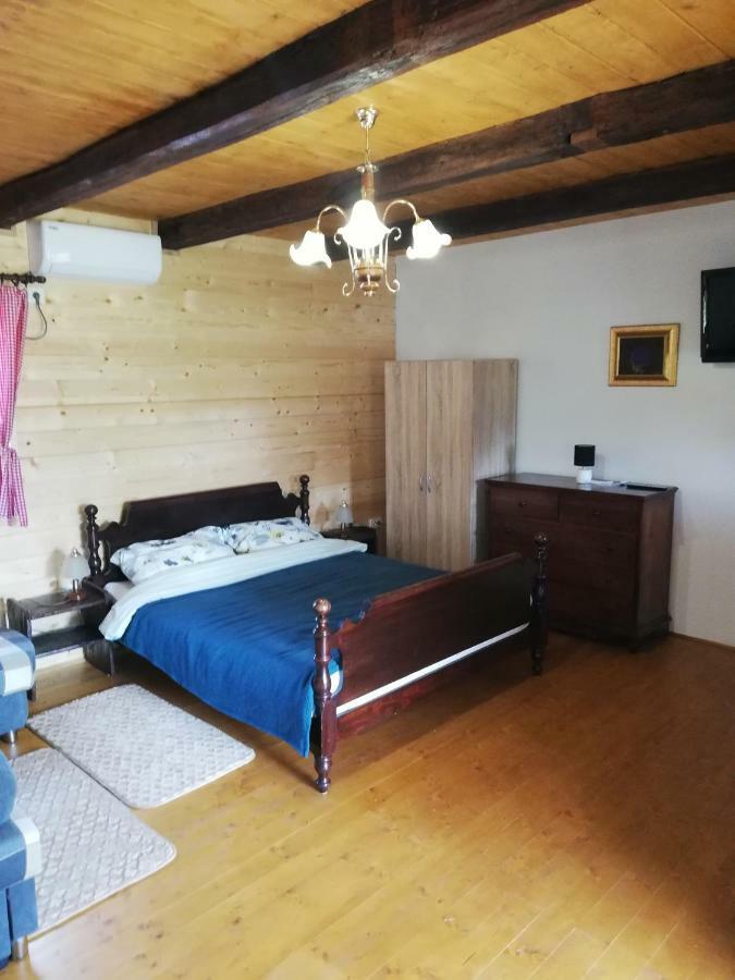 Hotel Pod Orehom Drvena Kuca I Sauna Krapina Exteriér fotografie