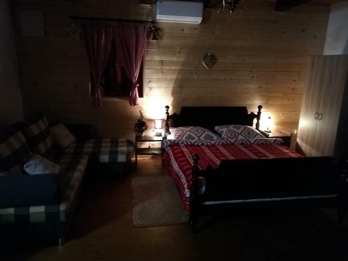 Hotel Pod Orehom Drvena Kuca I Sauna Krapina Exteriér fotografie