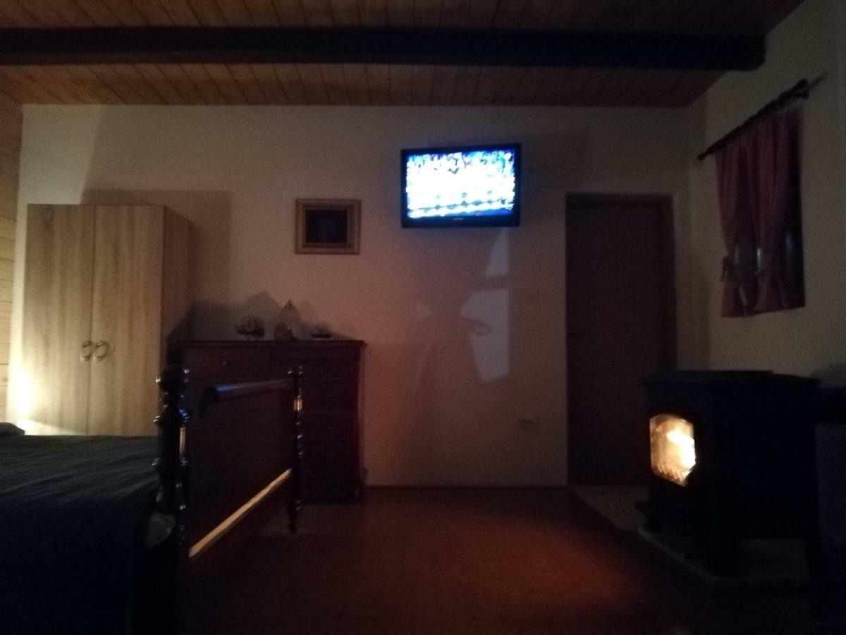 Hotel Pod Orehom Drvena Kuca I Sauna Krapina Exteriér fotografie