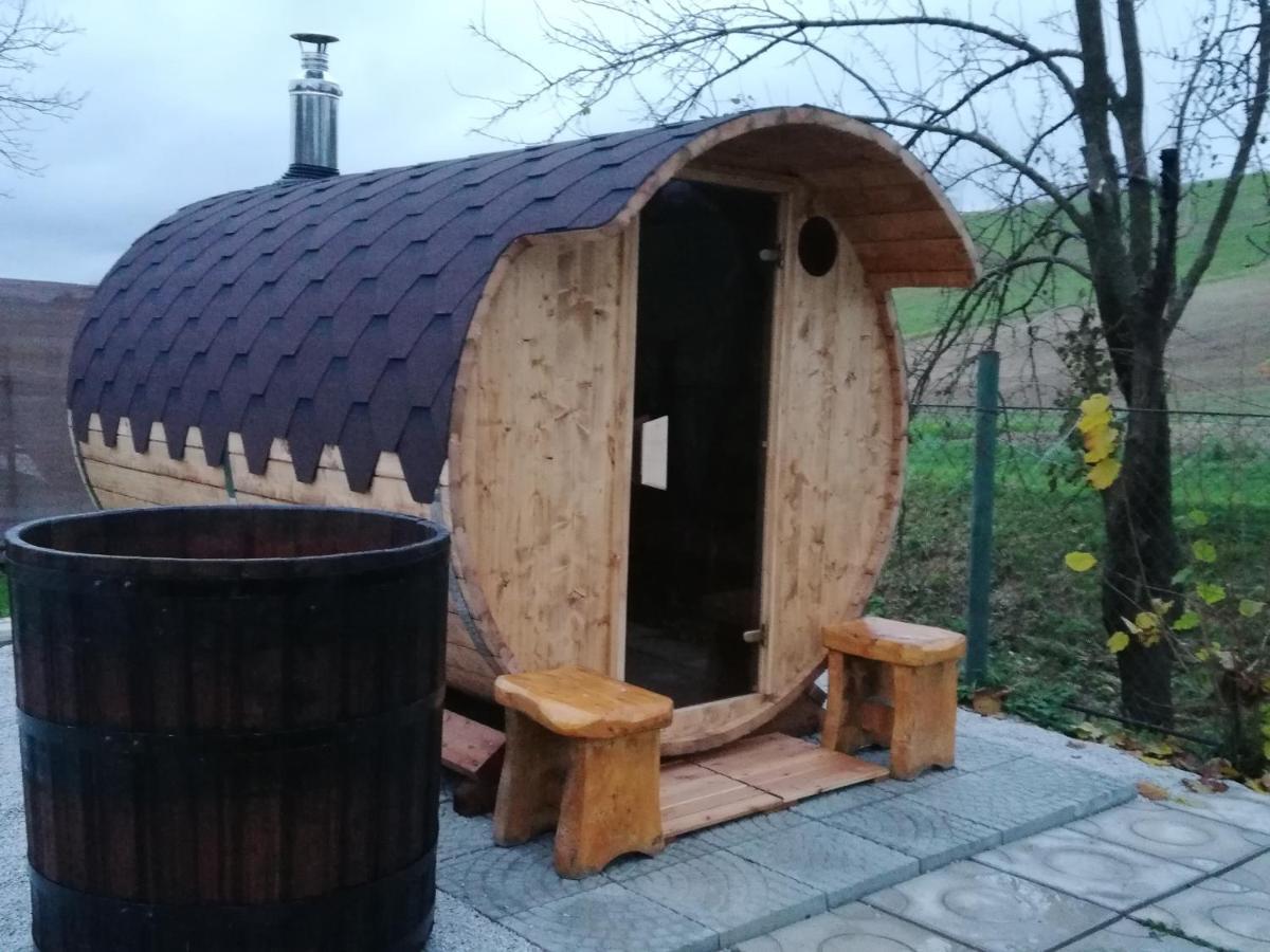 Hotel Pod Orehom Drvena Kuca I Sauna Krapina Exteriér fotografie